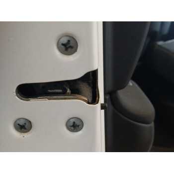 CERRADURA PUERTA TRASERA IZQUIERDA 