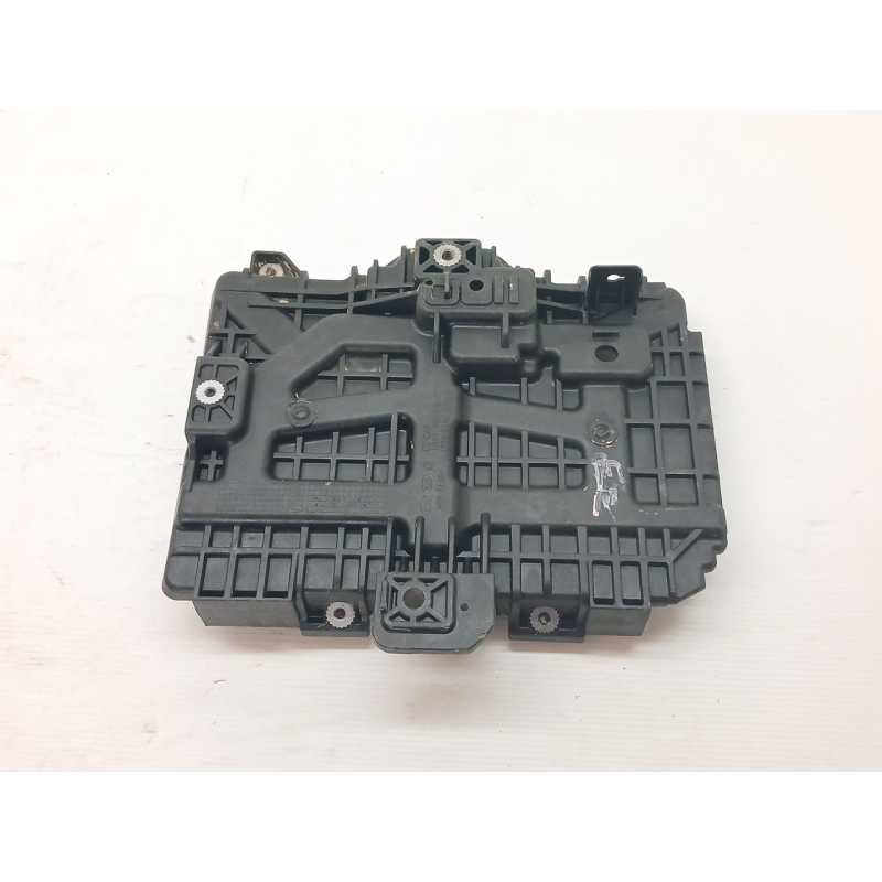 Recambio de soporte bateria para kia xceed referencia OEM IAM 37150J7000 - Negro 3
