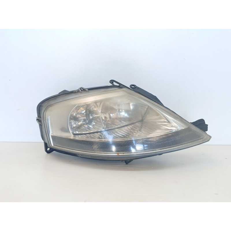 Recambio de faro derecho para citroën c3 i (fc_, fn_) 1.1 i referencia OEM IAM 9680157380  