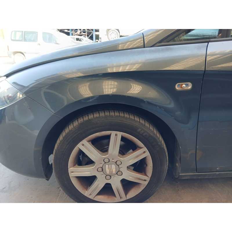 Recambio de aleta delantera izquierda para seat leon (1p1) 1.9 tdi referencia OEM IAM   
