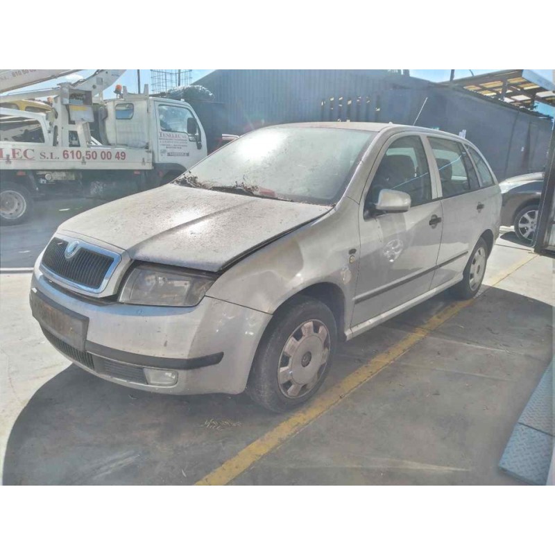 skoda fabia familiar (6y5) del año 2001