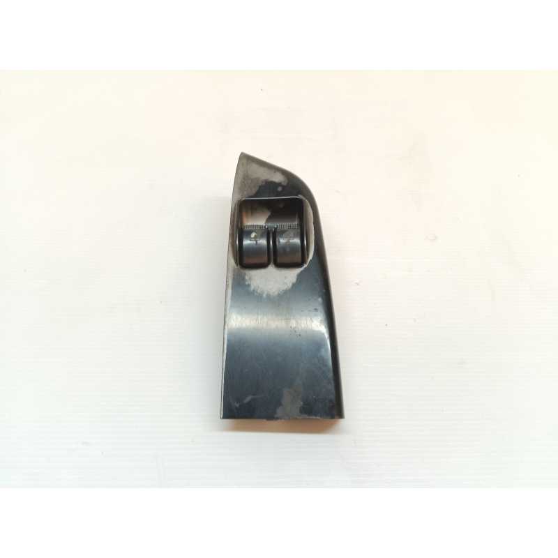 Recambio de mando elevalunas delantero izquierdo para kia k - serie 2700 / 2500 caja abierta referencia OEM IAM C60816 935704E00