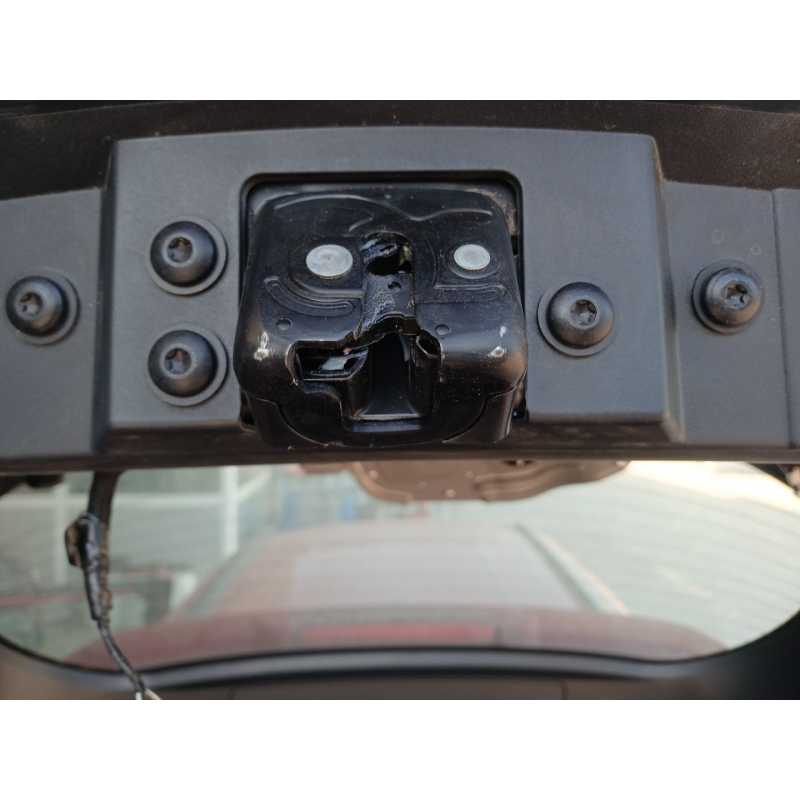 Recambio de cerradura maletero / porton para toyota corolla (e21) hybrid style referencia OEM IAM   