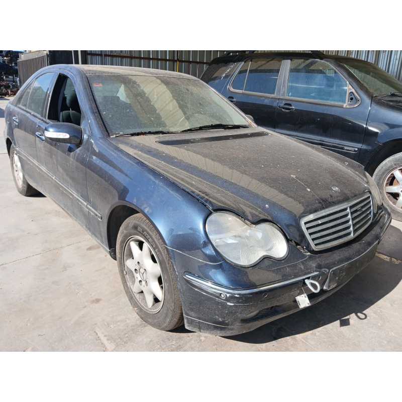 mercedes-benz clase c (w203) del año 2001