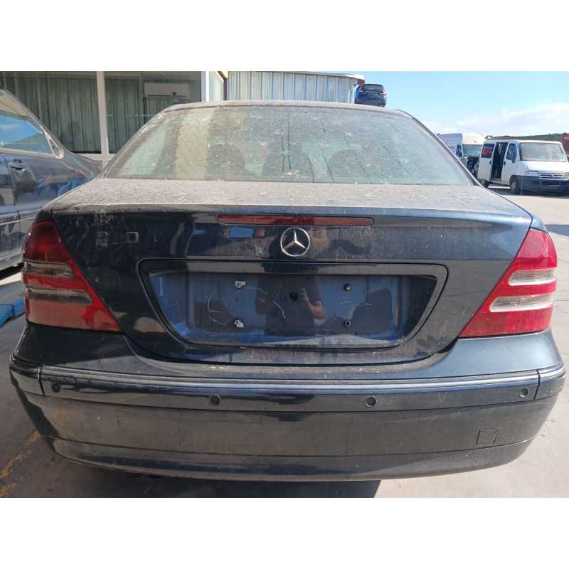mercedes-benz clase c (w203) del año 2001