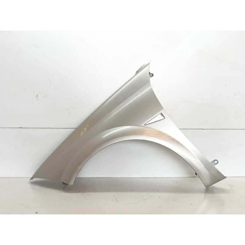 Recambio de aleta delantera izquierda para renault megane ii coupé-cabriolet (em0/1_) 1.9 dci referencia OEM IAM 8200112641G  