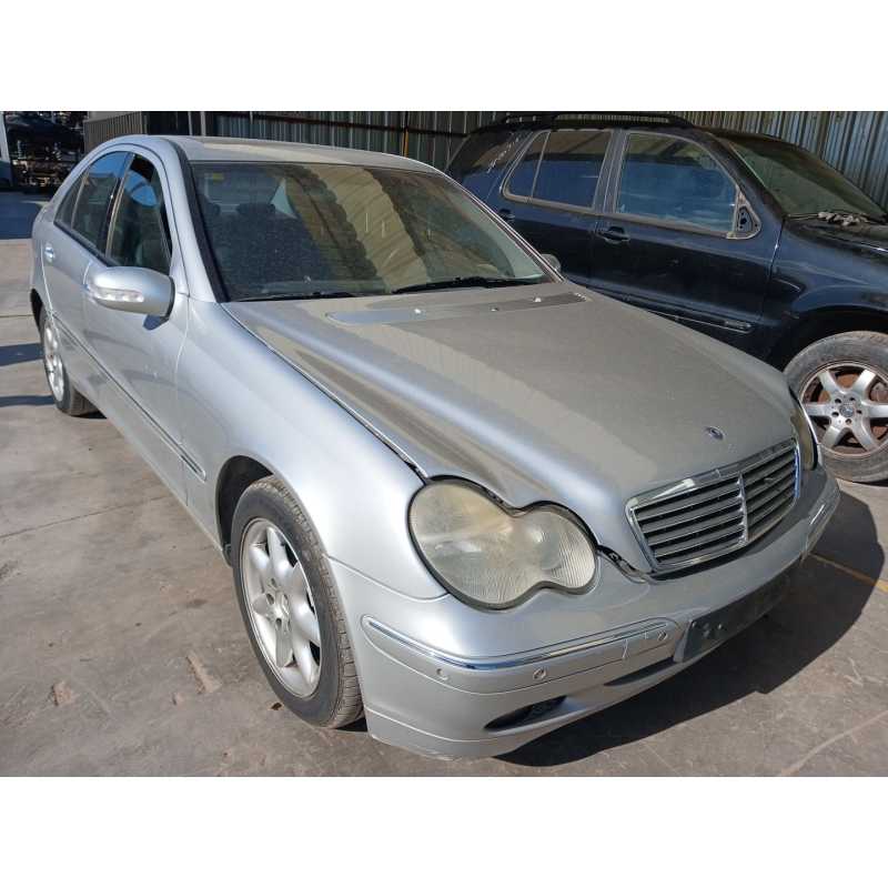 mercedes-benz clase c (w203) del año 2004