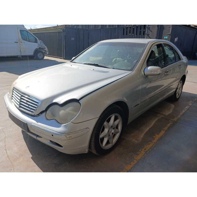 mercedes-benz clase c (w203) del año 2004
