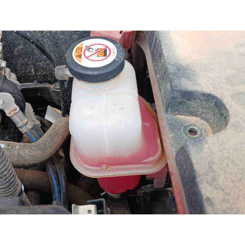 Recambio de deposito expansion para toyota corolla ranchera familiar (_e21_) 1.8 hybrid (zwe211) referencia OEM IAM - Rojo 2