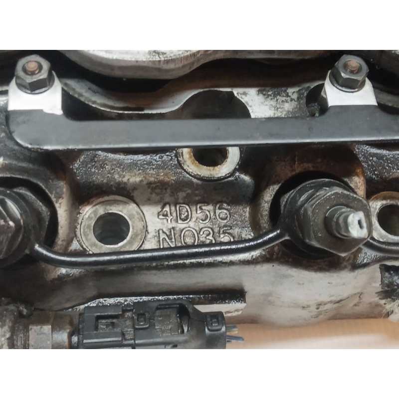 Recambio de culata para kia k - serie 2700 / 2500 caja abierta referencia OEM IAM 4D56 N035 - Blanco 2