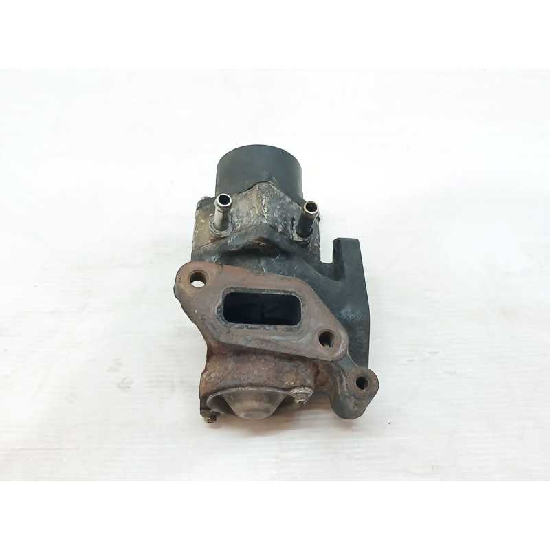 Recambio de valvula egr para nissan cabstar e 2.7 td referencia OEM IAM - Blanco 2