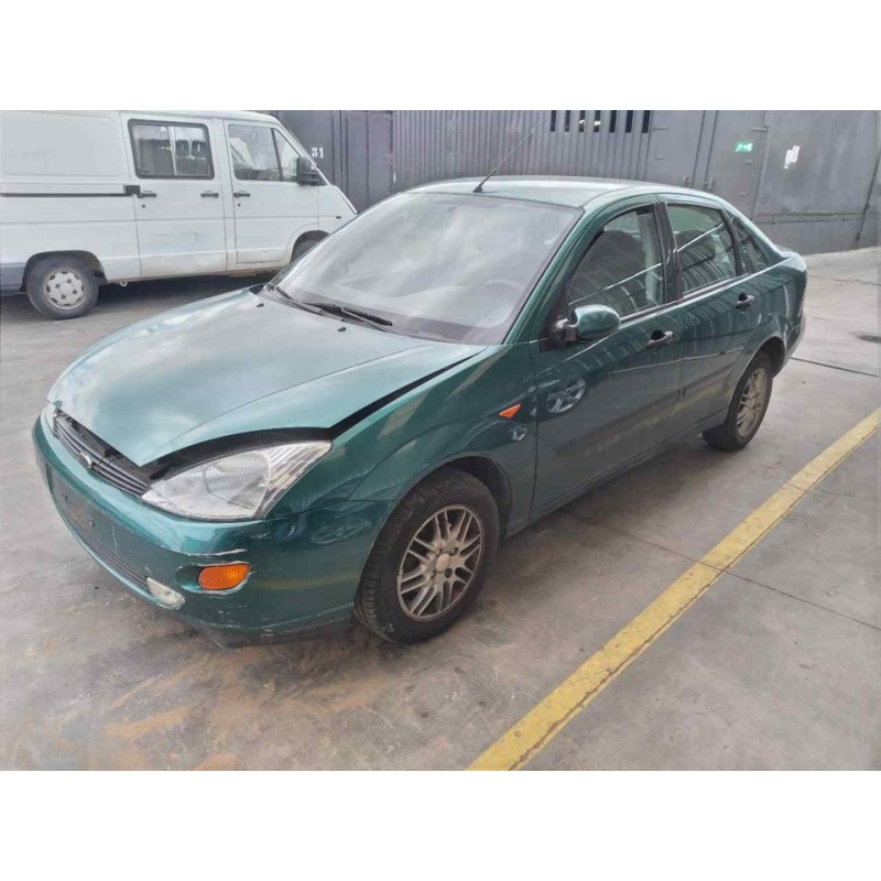 ford focus berlina (cak) del año 2000