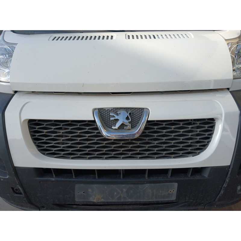 Recambio de rejilla delantera para peugeot boxer furgoneta 2.2 hdi 100 referencia OEM IAM - Blanco 2