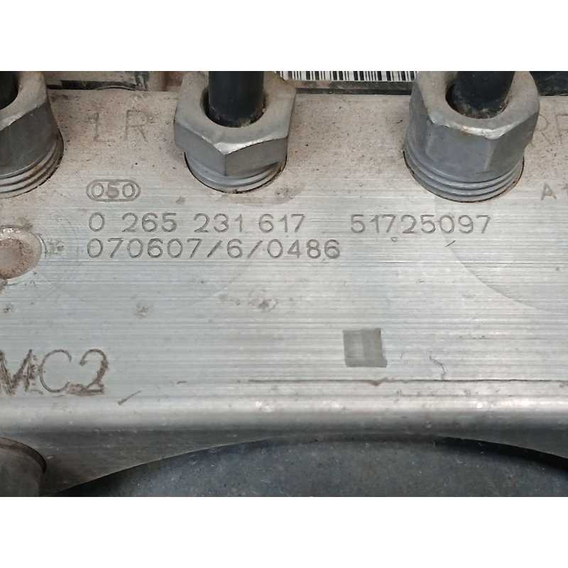 Recambio de abs para peugeot boxer furgoneta 2.2 hdi 100 referencia OEM IAM 0265231617 51725097 BOSCH - Blanco 2