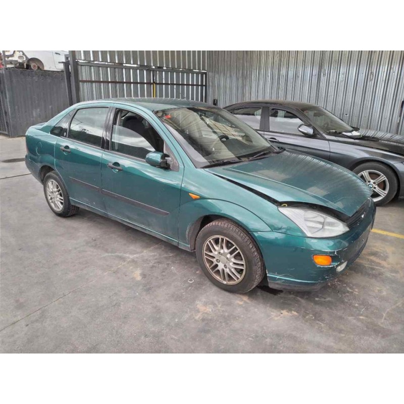 ford focus berlina (cak) del año 2000