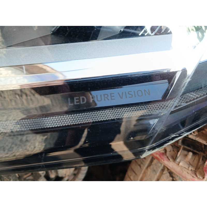 Recambio de faro izquierdo para renault captur ii techno referencia OEM IAM 260606466R 2