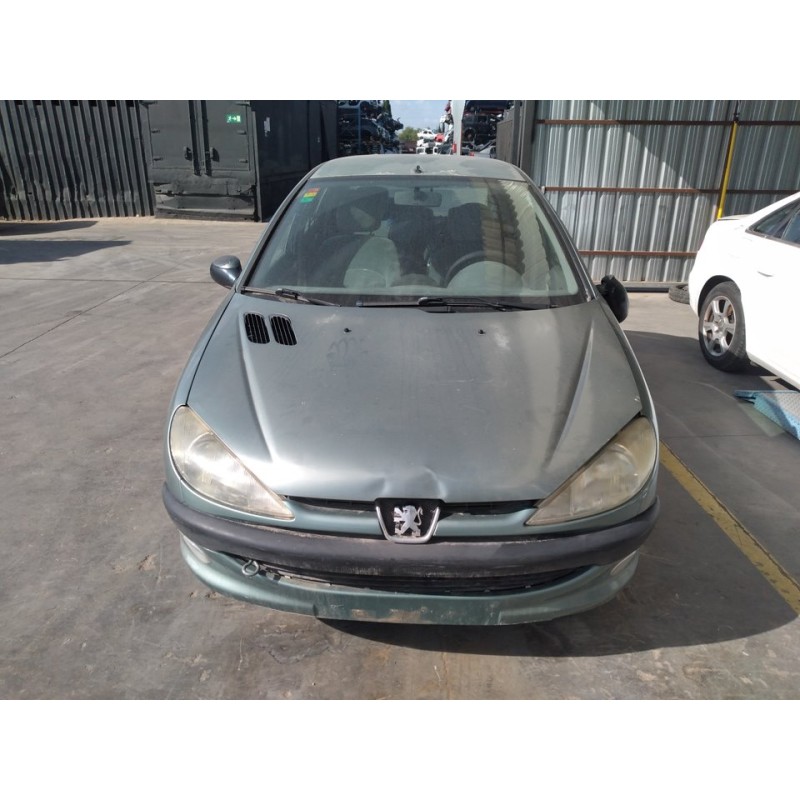 peugeot 206 berlina del año 2001