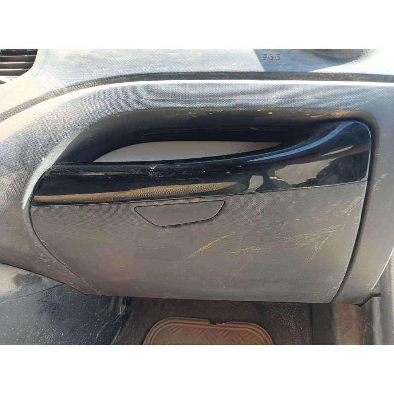 Recambio de guantera para renault captur zen referencia OEM IAM   