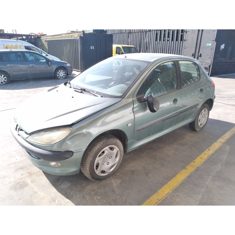 peugeot 206 berlina del año 2001