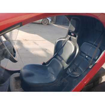 ASIENTO DELANTERO IZQUIERDO 