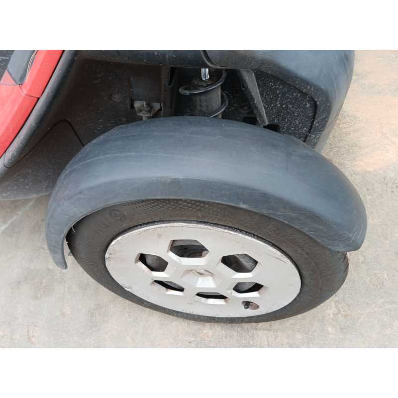 Recambio de guardabarros delantero para renault twizy (mam_) 45 referencia OEM IAM   
