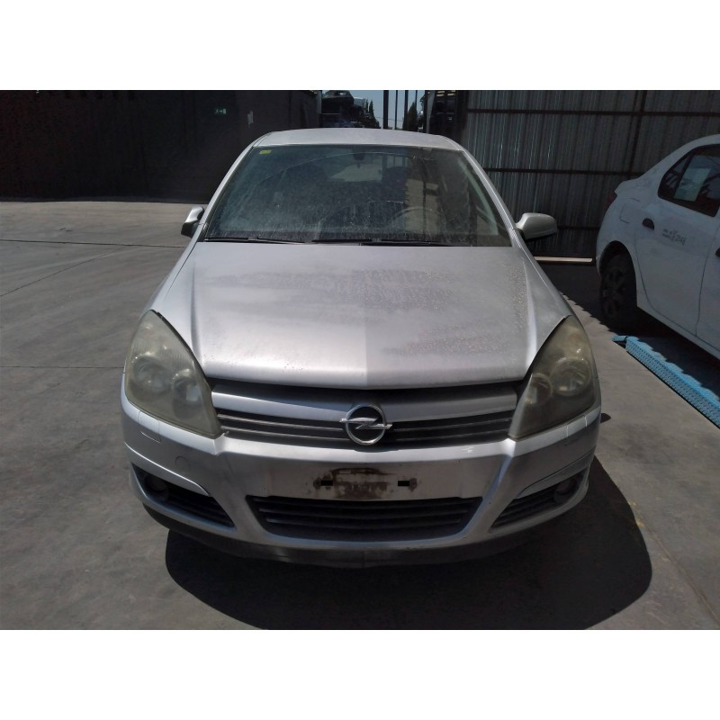 opel astra h berlina del año 2004