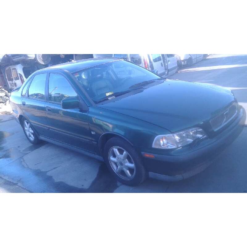 volvo s40 berlina del año 1997