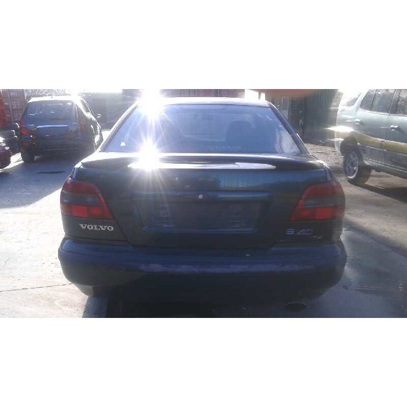 volvo s40 berlina del año 1997