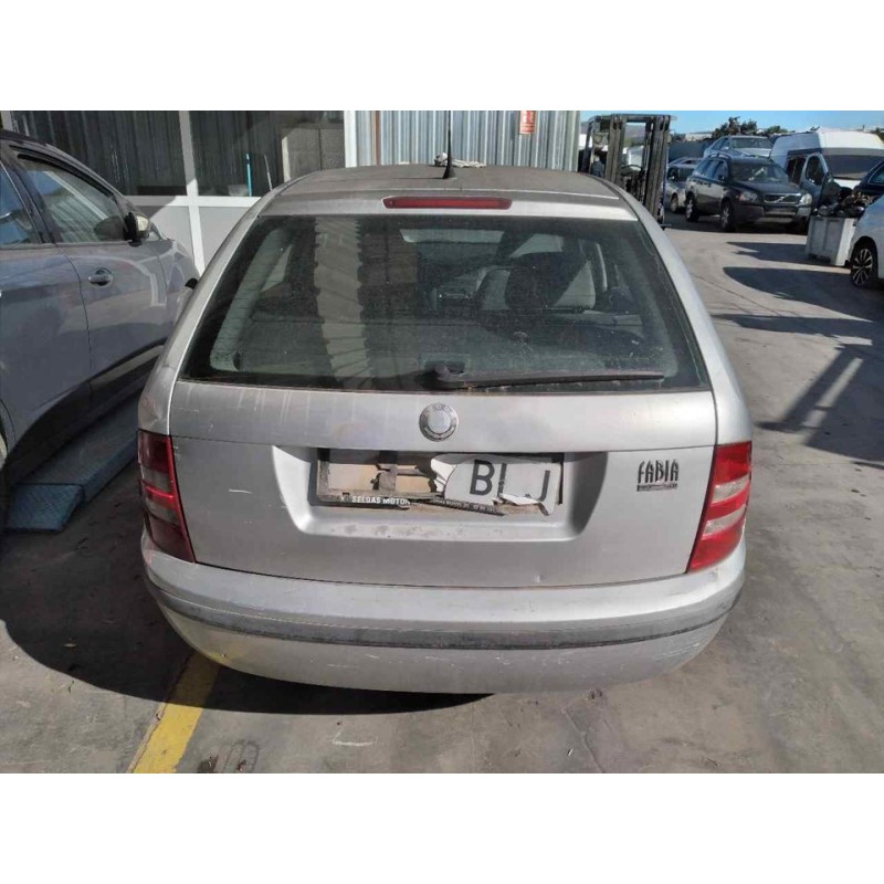 skoda fabia familiar (6y5) del año 2001