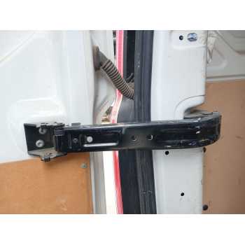 RETENEDOR PUERTA TRASERA IZQUIERDA 