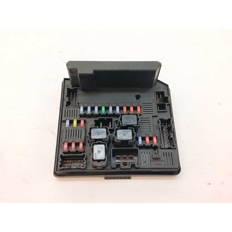 Recambio de caja reles / fusibles para nissan qashqai i (j10, nj10) 1.6 referencia OEM IAM 284B7JD01B  