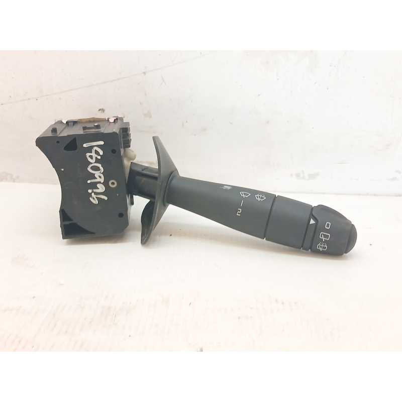 Recambio de mando limpia para dacia sandero básico referencia OEM IAM 8200792587  