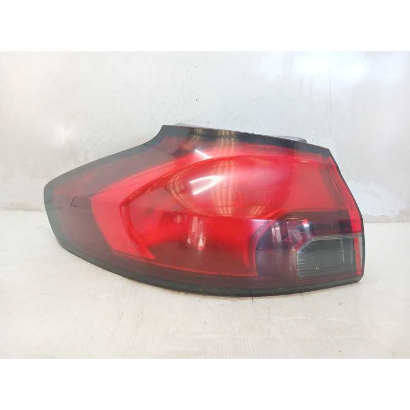 Recambio de piloto trasero izquierdo para opel zafira tourer selective referencia OEM IAM 39033312BSW 428448700 