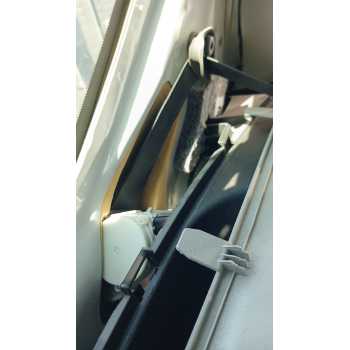 CINTURON SEGURIDAD TRASERO DERECHO 