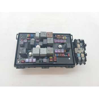 CAJA RELES / FUSIBLES 39065978 1110244AA 