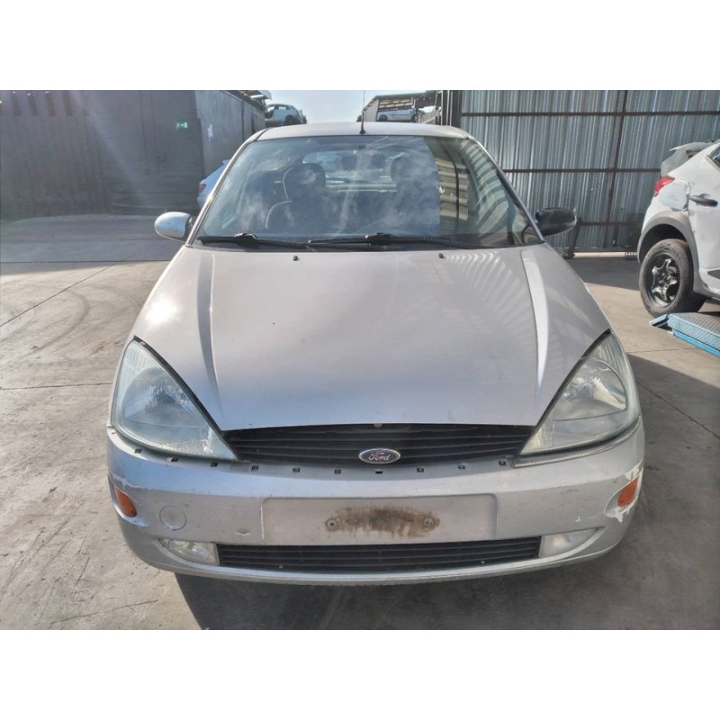 ford focus berlina (cak) del año 2001