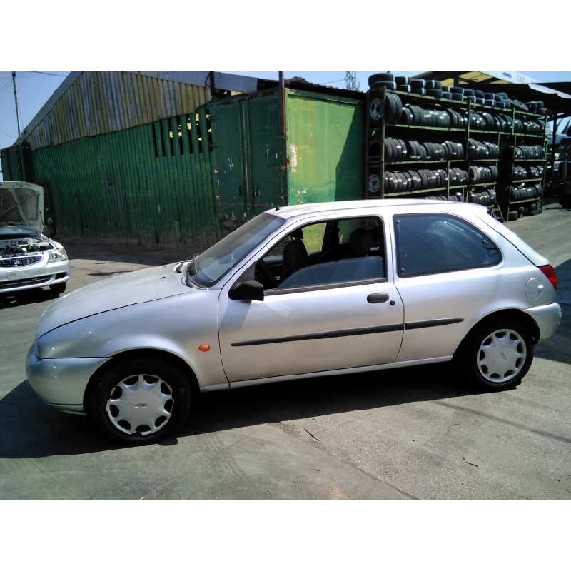 ford fiesta berlina del año 1997