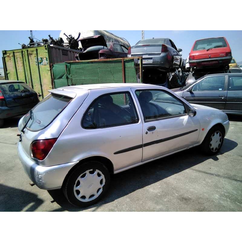ford fiesta berlina del año 1997