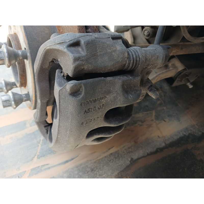 Recambio de pinza de freno delantera derecha para renault master kombi l2h2 3,5t referencia OEM IAM   