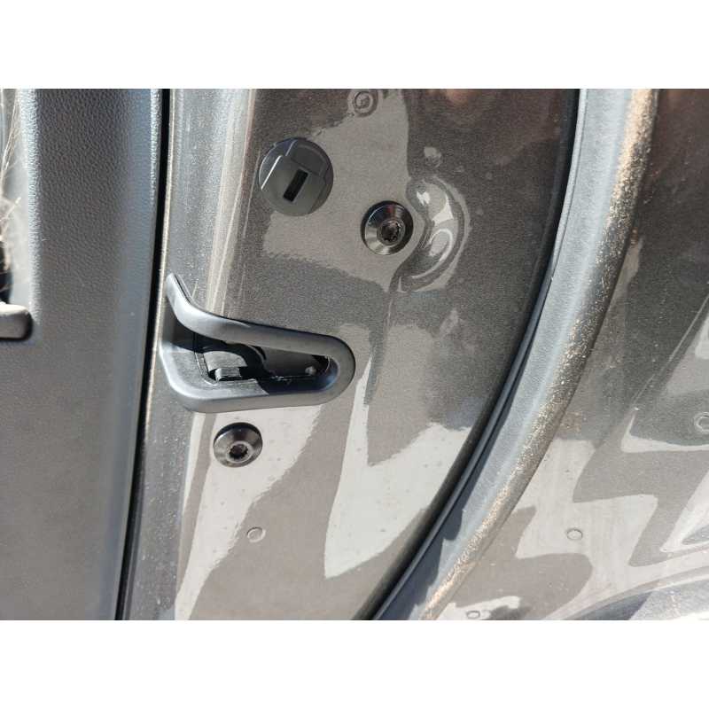 Recambio de cerradura puerta trasera derecha para volkswagen touareg (cr7, rc8) 3.0 tdi 4motion referencia OEM IAM   