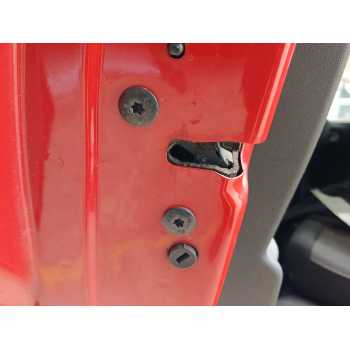 CERRADURA PUERTA TRASERA IZQUIERDA 