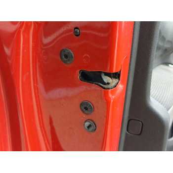 CERRADURA PUERTA DELANTERA IZQUIERDA 