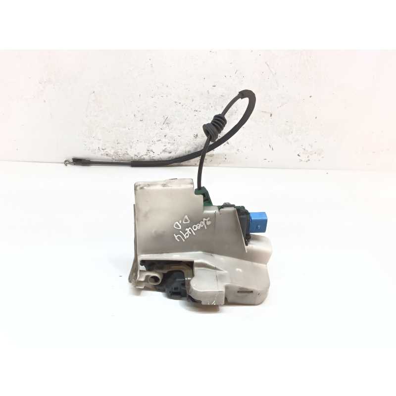 Recambio de cerradura puerta delantera derecha para volkswagen polo iv (9n_, 9a_) 1.2 12v referencia OEM IAM   