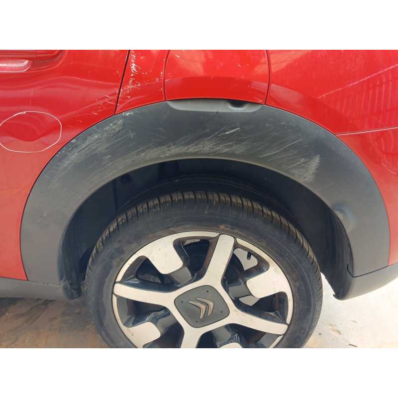 Recambio de aletin trasero izquierdo para citroën c4 cactus 1.2 thp 110 referencia OEM IAM   