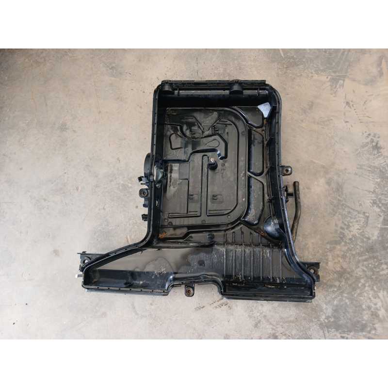 Recambio de caja filtro aire para volkswagen touareg (cr7, rc8) 3.0 tdi 4motion referencia OEM IAM   