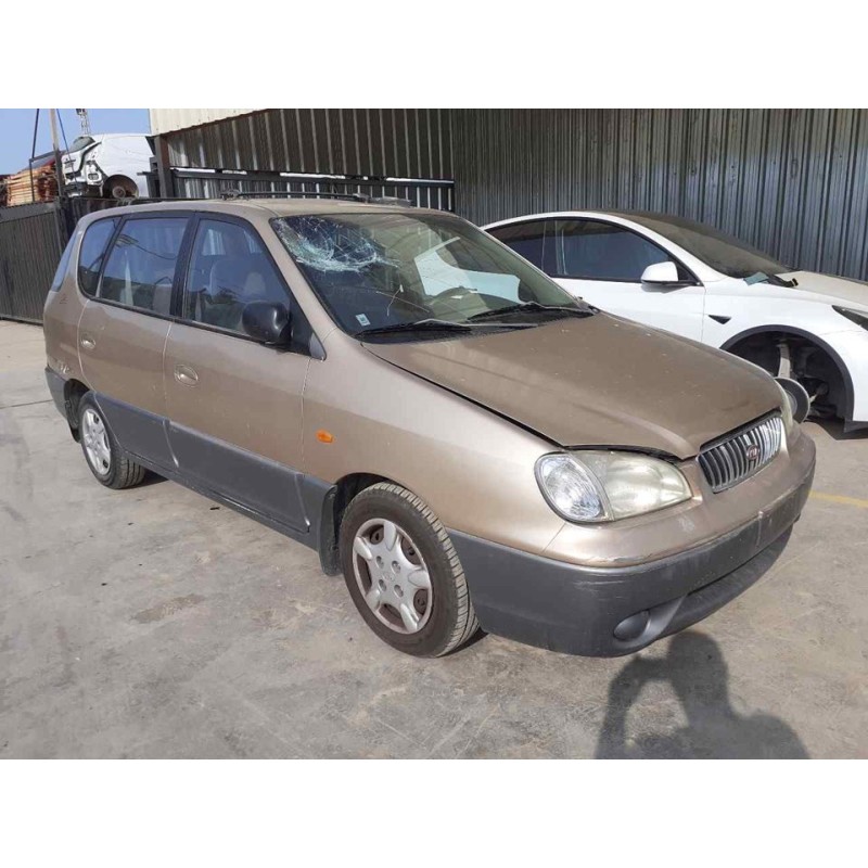 kia carens del año 2001