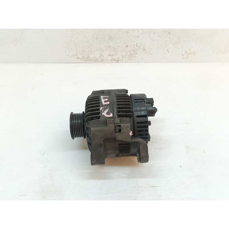 Recambio de alternador para renault clio ii (bb_, cb_) 1.9 d (b/cb0e, bb0j) referencia OEM IAM 7700105539  