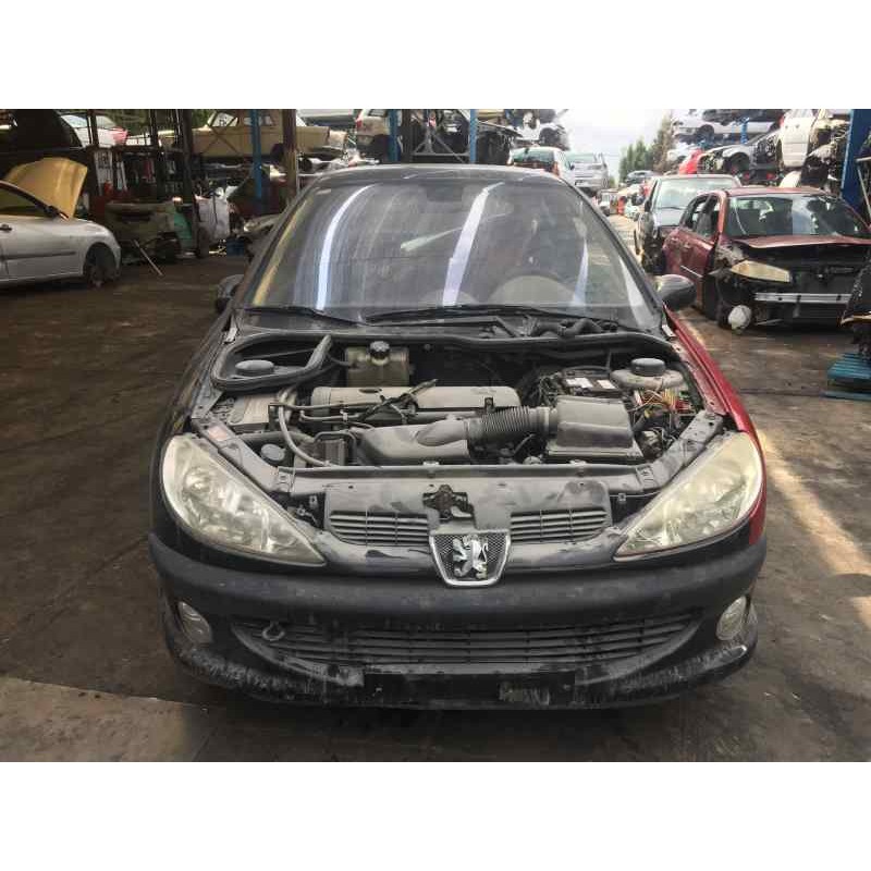peugeot 206 berlina del año 2001
