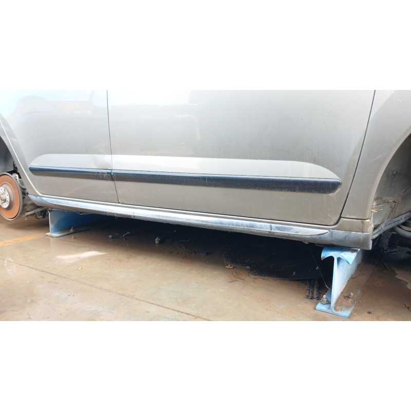 Recambio de faldon lateral derecho para peugeot 3008 monospace (0u_) 2.0 hdi hybrid4 referencia OEM IAM   