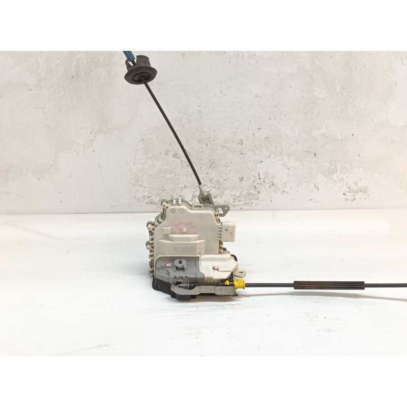 Recambio de cerradura puerta delantera derecha para audi a4 ber. (b8) e referencia OEM IAM 8J1837016C  